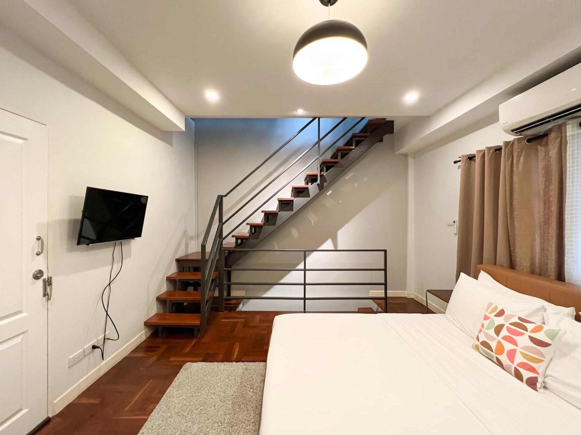 Neveu Premier Residence : Ratchada Bangkok Bagian luar foto