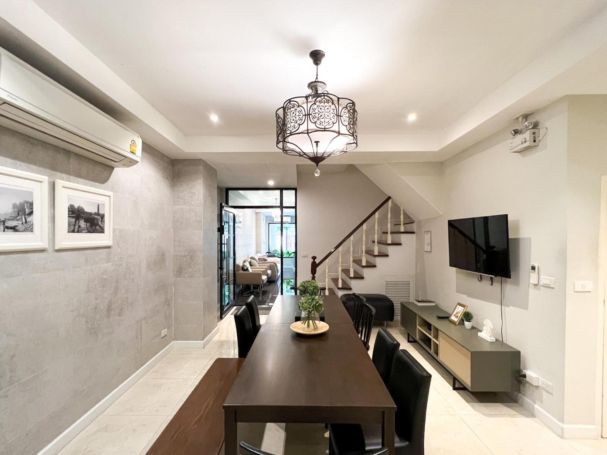 Neveu Premier Residence : Ratchada Bangkok Bagian luar foto