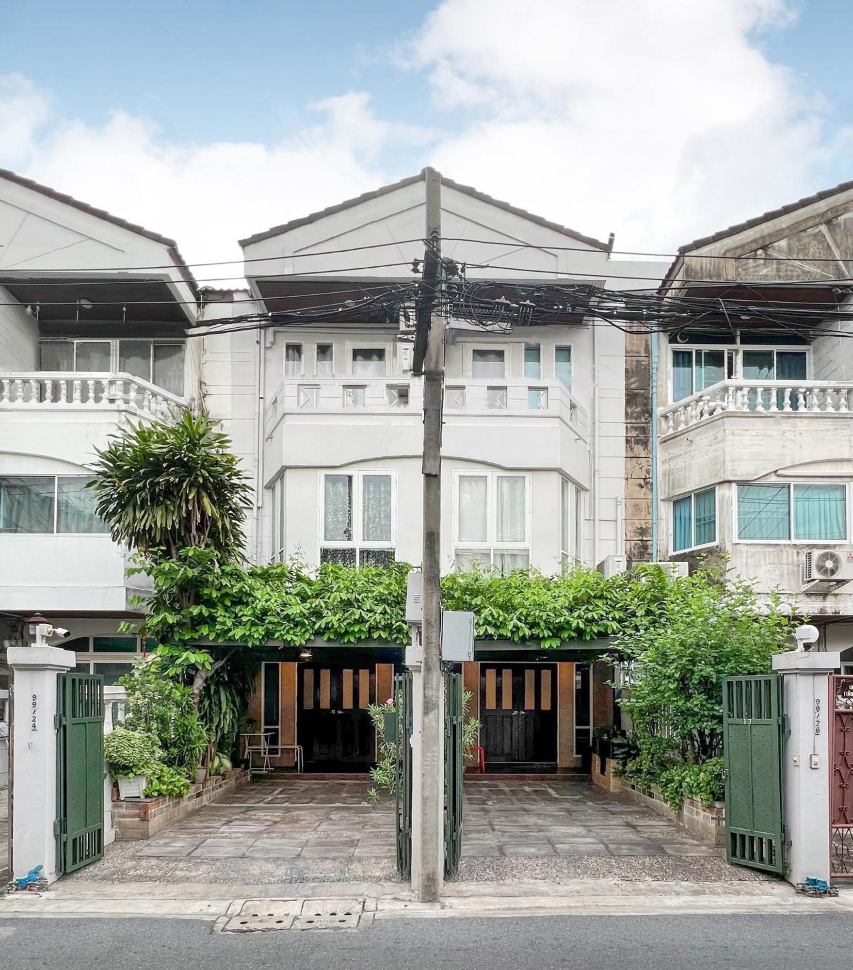 Neveu Premier Residence : Ratchada Bangkok Bagian luar foto