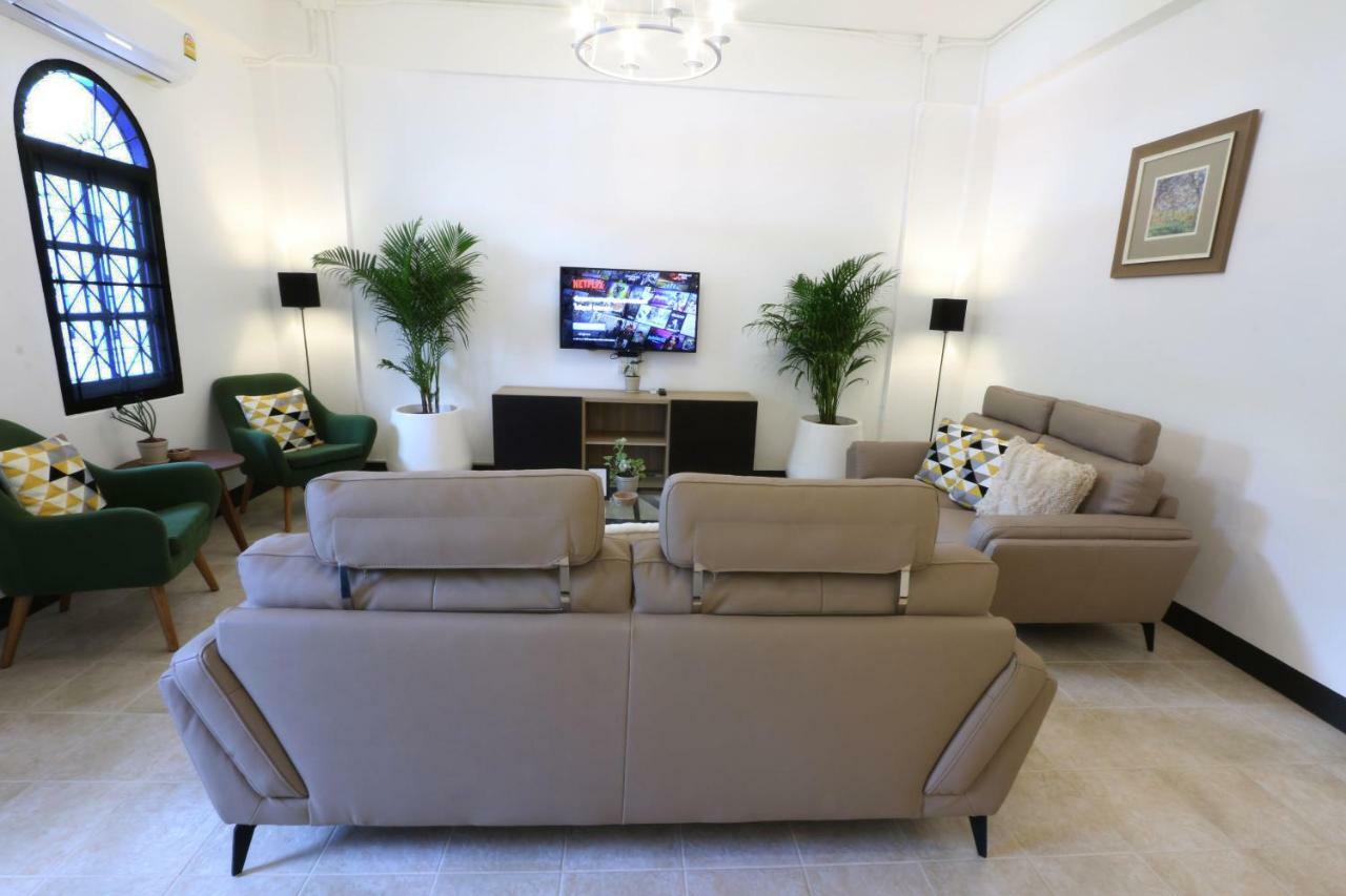 Neveu Premier Residence : Ratchada Bangkok Bagian luar foto